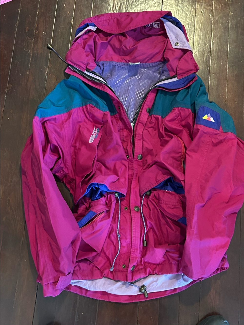 GORE-TEX women’s Ski Jacket in Magenta with Teal Accents Sz L